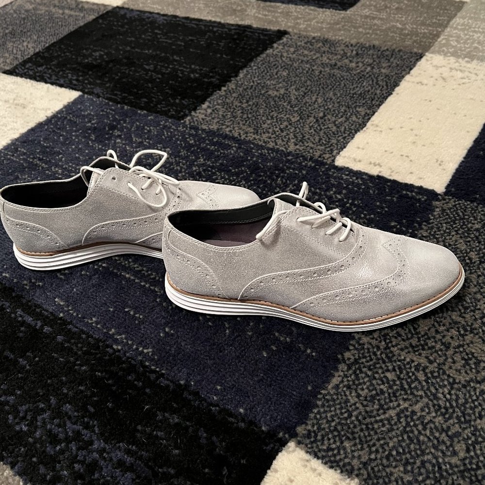 Women Cole Haan Zero Grand Silver Wingtip Oxford, Size 9.5R